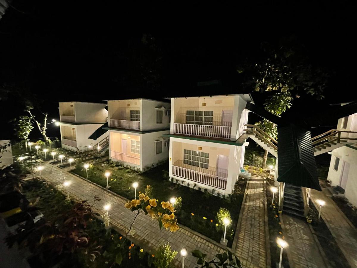 Jaldapara Forest Tourist Lodge Jftl Madari Hat Exterior photo