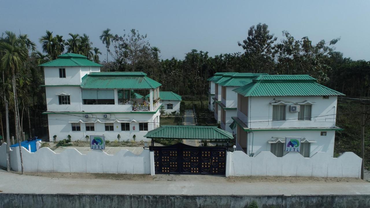 Jaldapara Forest Tourist Lodge Jftl Madari Hat Exterior photo